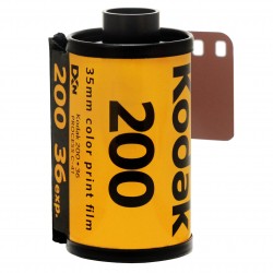 KODAK GOLD FILM 200 ISO 35mm (36 Exposures)